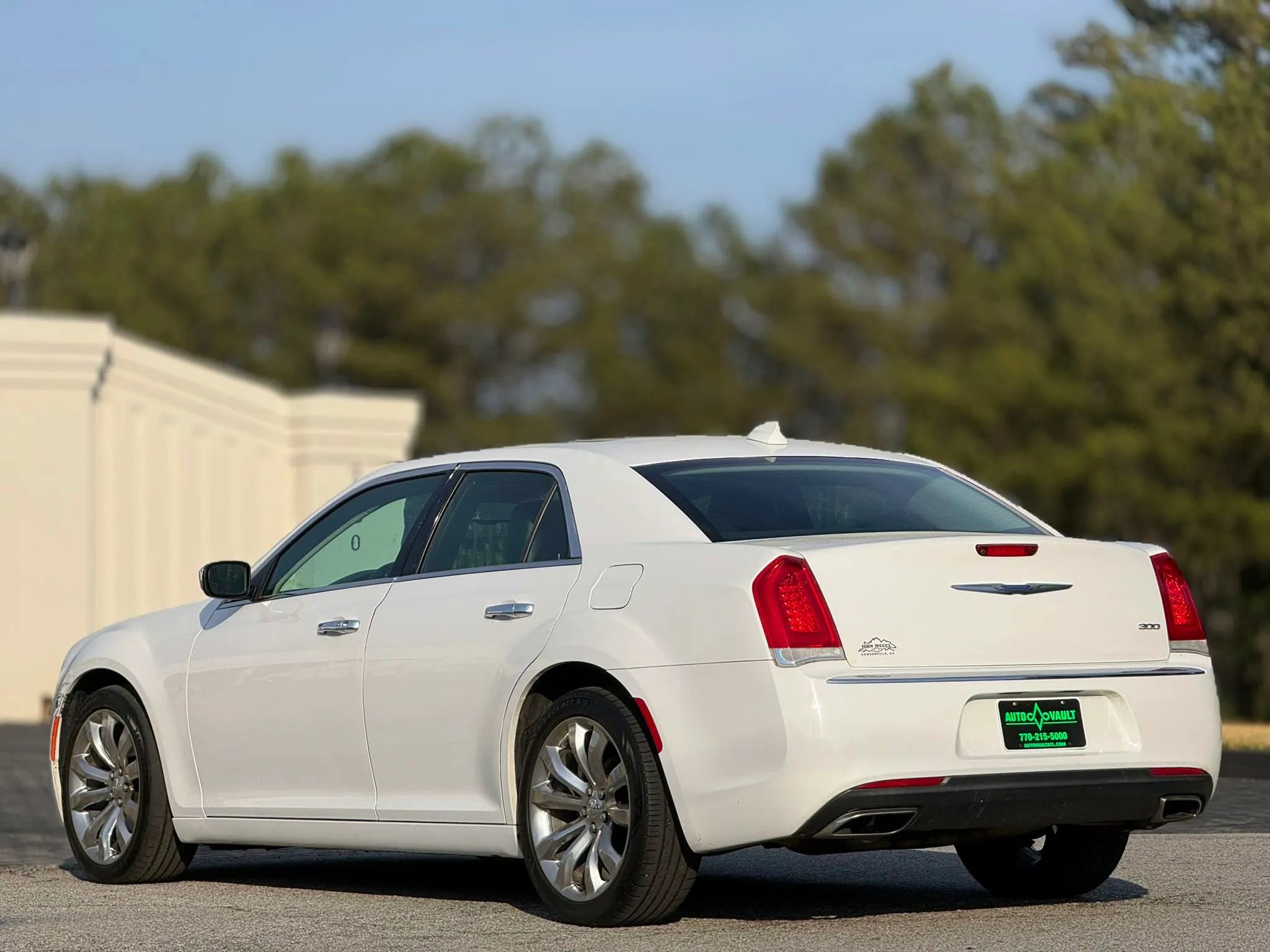Used 2020 Chrysler 300 Limited image 8
