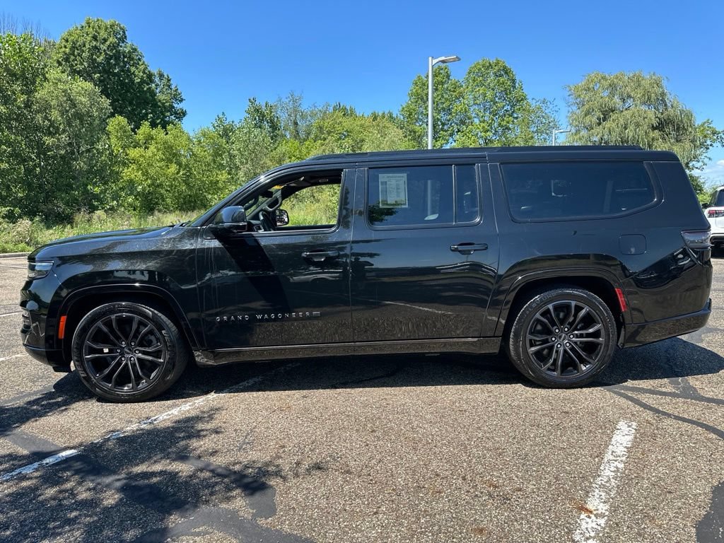 Used 2024 Jeep Grand Wagoneer L Series II w/ Quick Order Packagew 28T AWD/4WD image 10