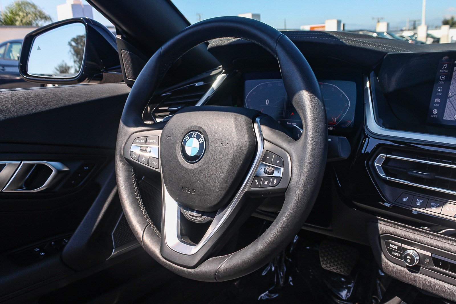 Used 2019 BMW Z4 sDrive30i w/ Convenience Package RWD image 22