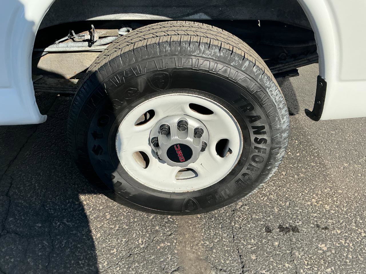 Used 2017 GMC Savana 2500 Extended image 6