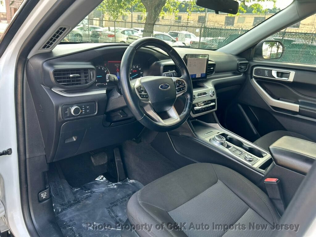 Used 2022 Ford Explorer XLT AWD/4WD image 26