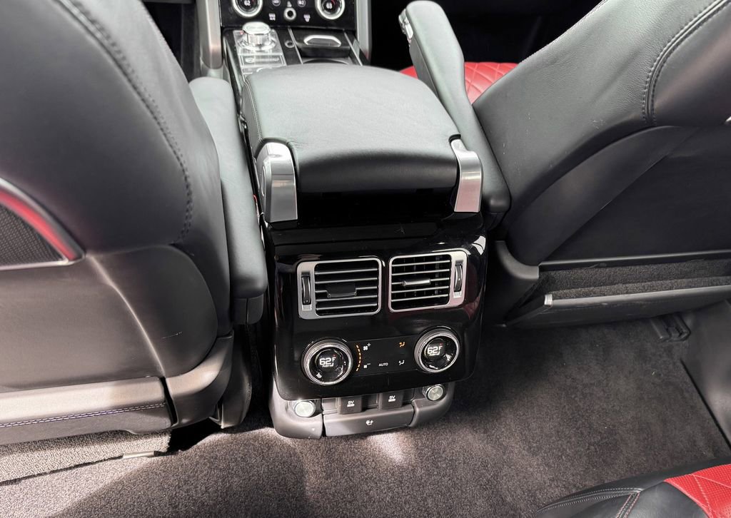Used 2018 Land Rover Range Rover SV Autobiography Dynamic image 29