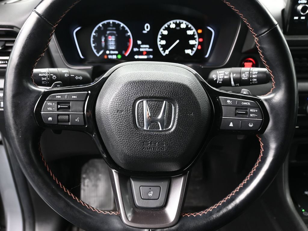 Used 2023 Honda Pilot TrailSport image 10