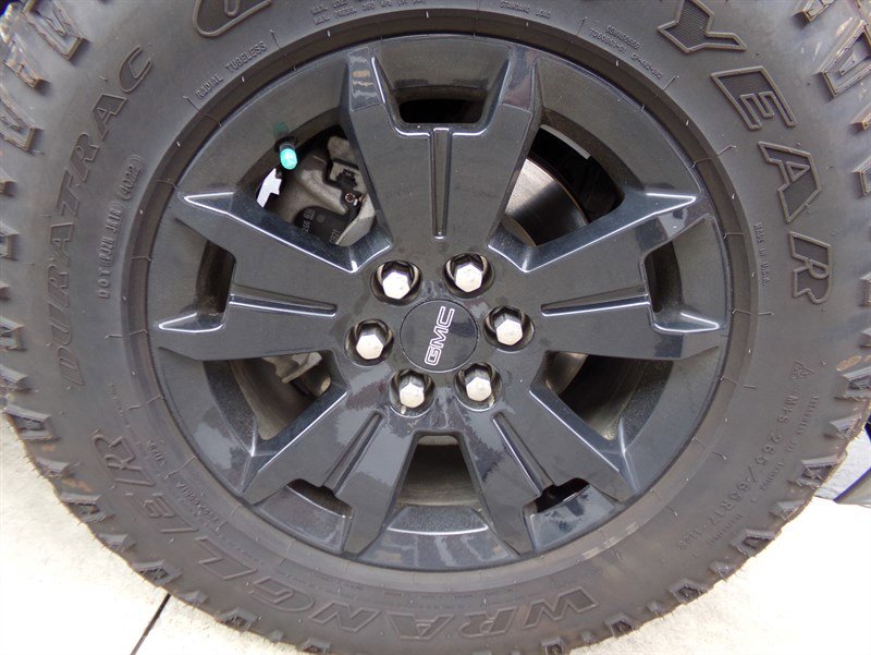 Used 2022 GMC Canyon AT4 image 37