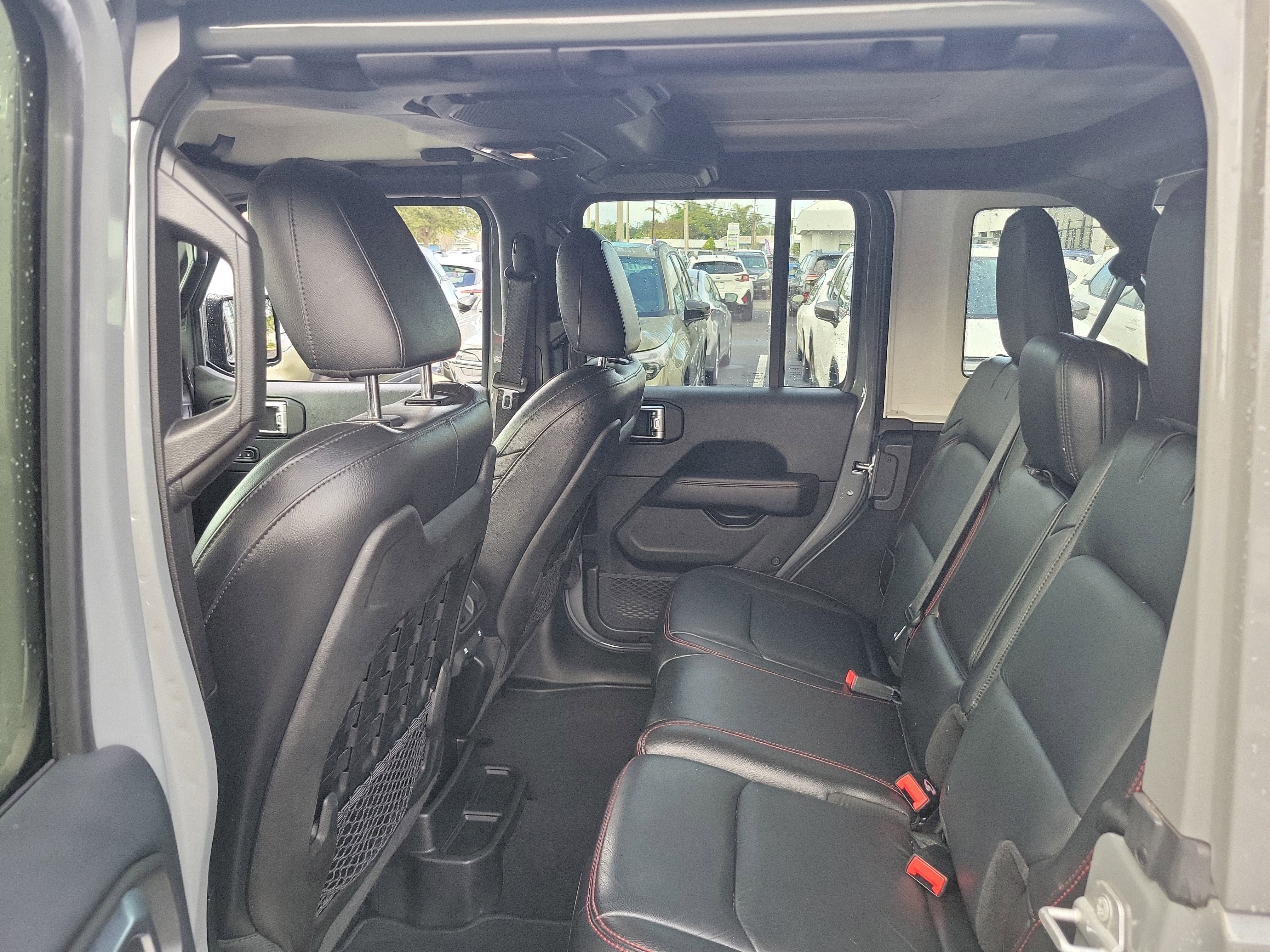 Used 2018 Jeep Wrangler Unlimited Rubicon w/ Dual Top Group image 13