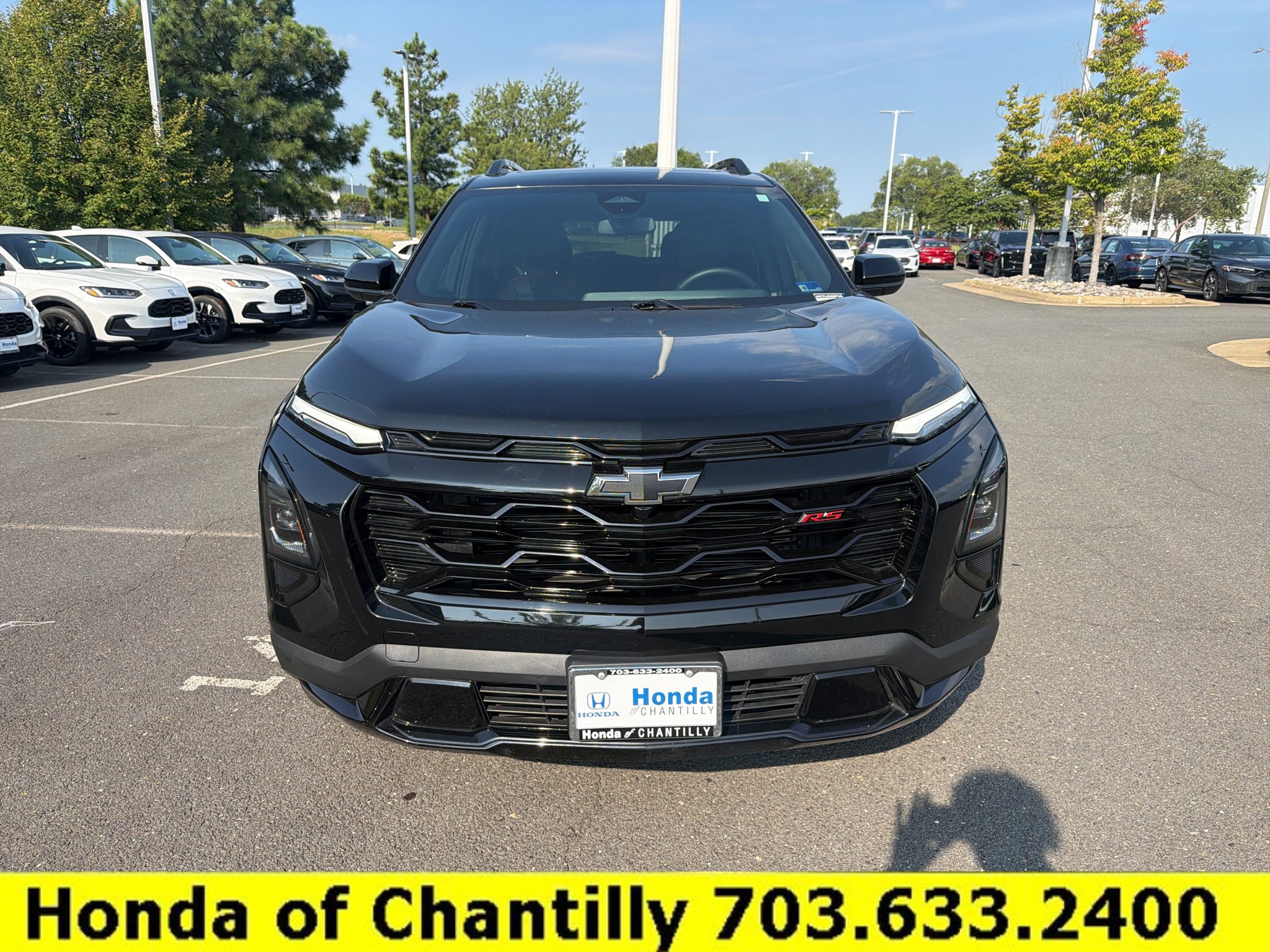 Used 2025 Chevrolet Equinox RS FWD image 2
