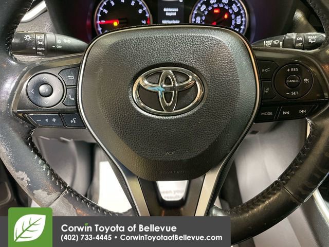 Used 2020 Toyota RAV4 XLE Premium image 20