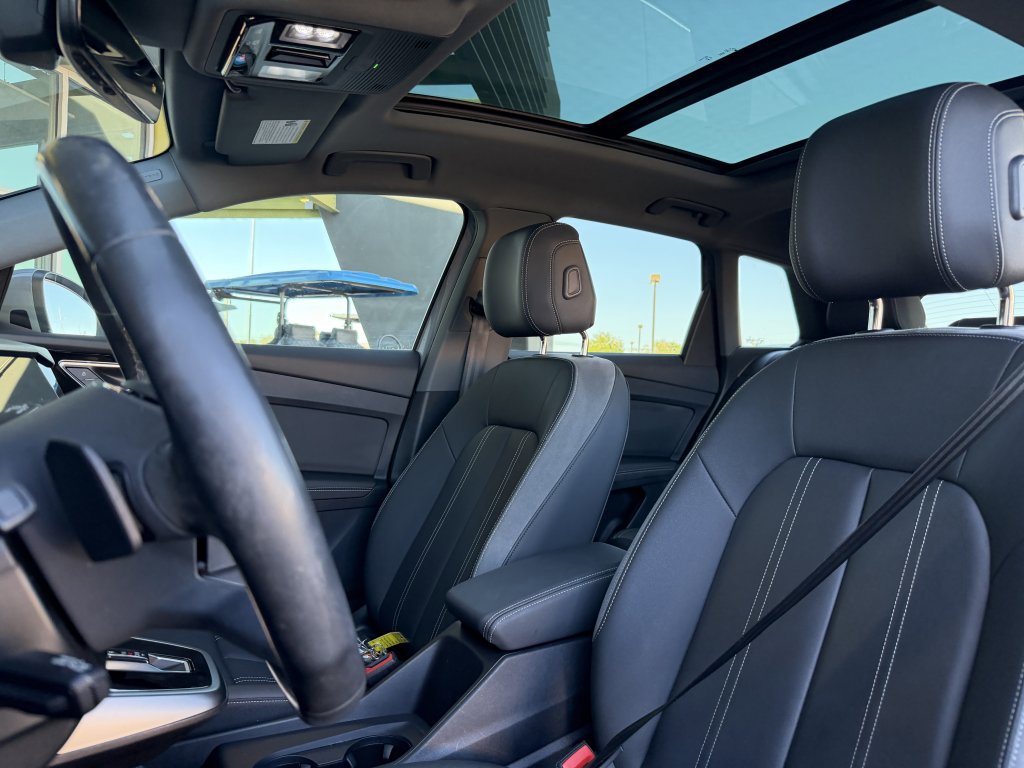 Used 2024 Audi Q4 e-tron Premium w/ Convenience Package image 35