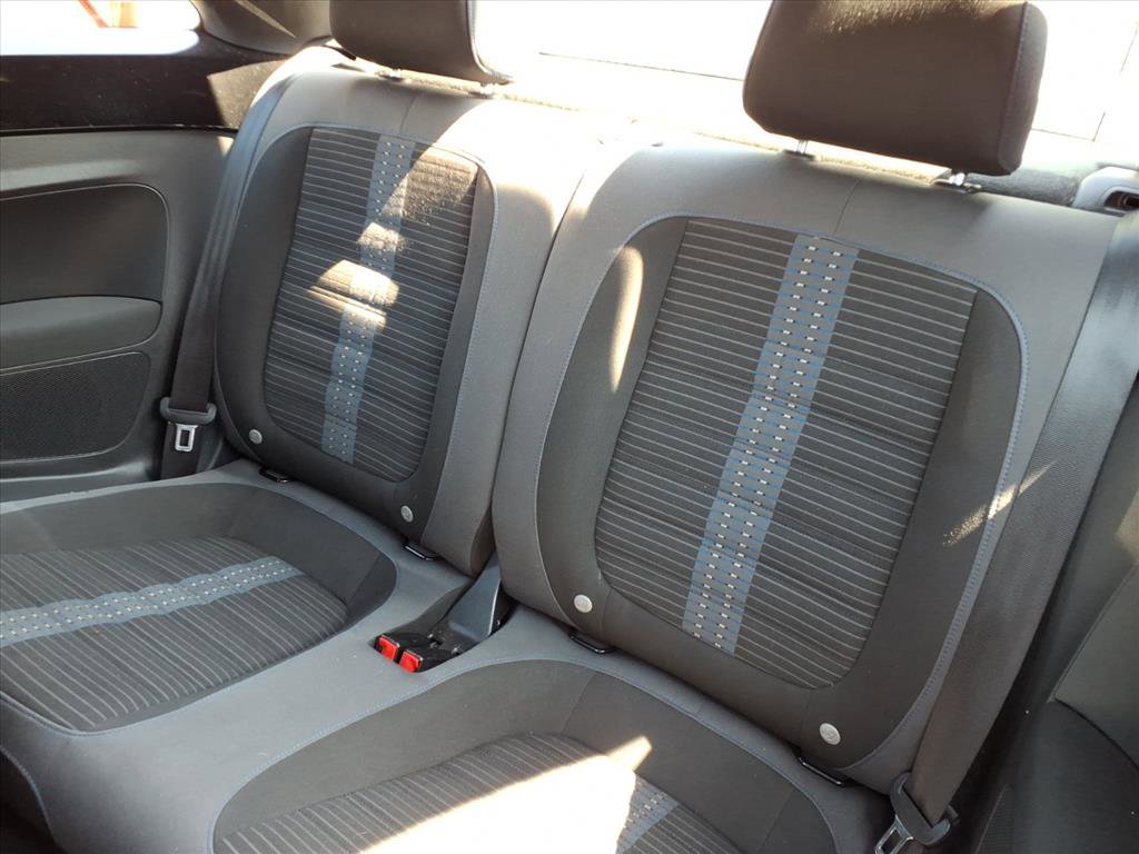 Used 2014 Volkswagen Beetle R-Line FWD image 11