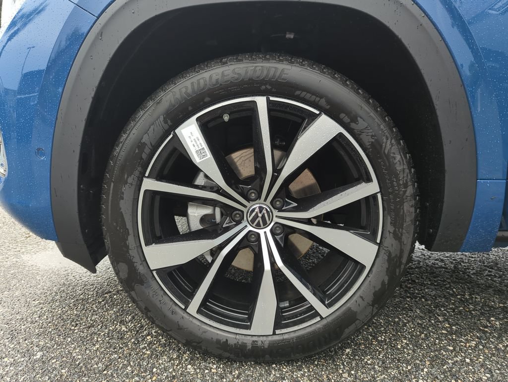 New 2026 Volkswagen Atlas Cross Sport SEL Premium R-Line AWD/4WD image 49