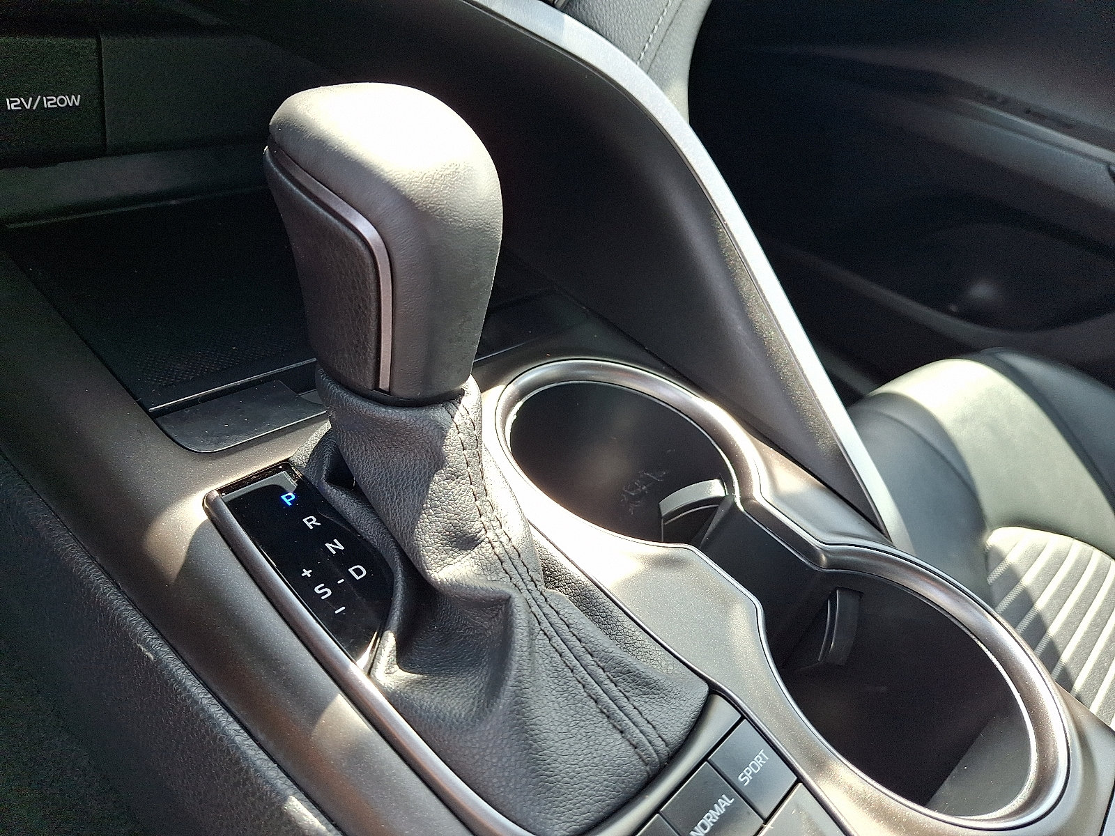 Certified 2024 Toyota Camry SE w/ Cold Weather Package FWD image 15