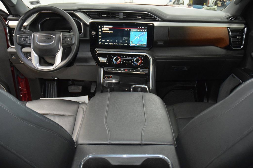 Used 2024 GMC Sierra 1500 Denali w/ Technology Package AWD/4WD image 28
