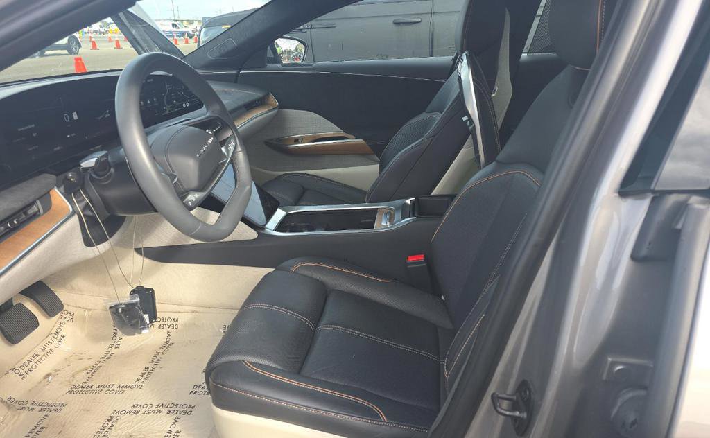 Used 2022 Lucid Air Grand Touring image 11