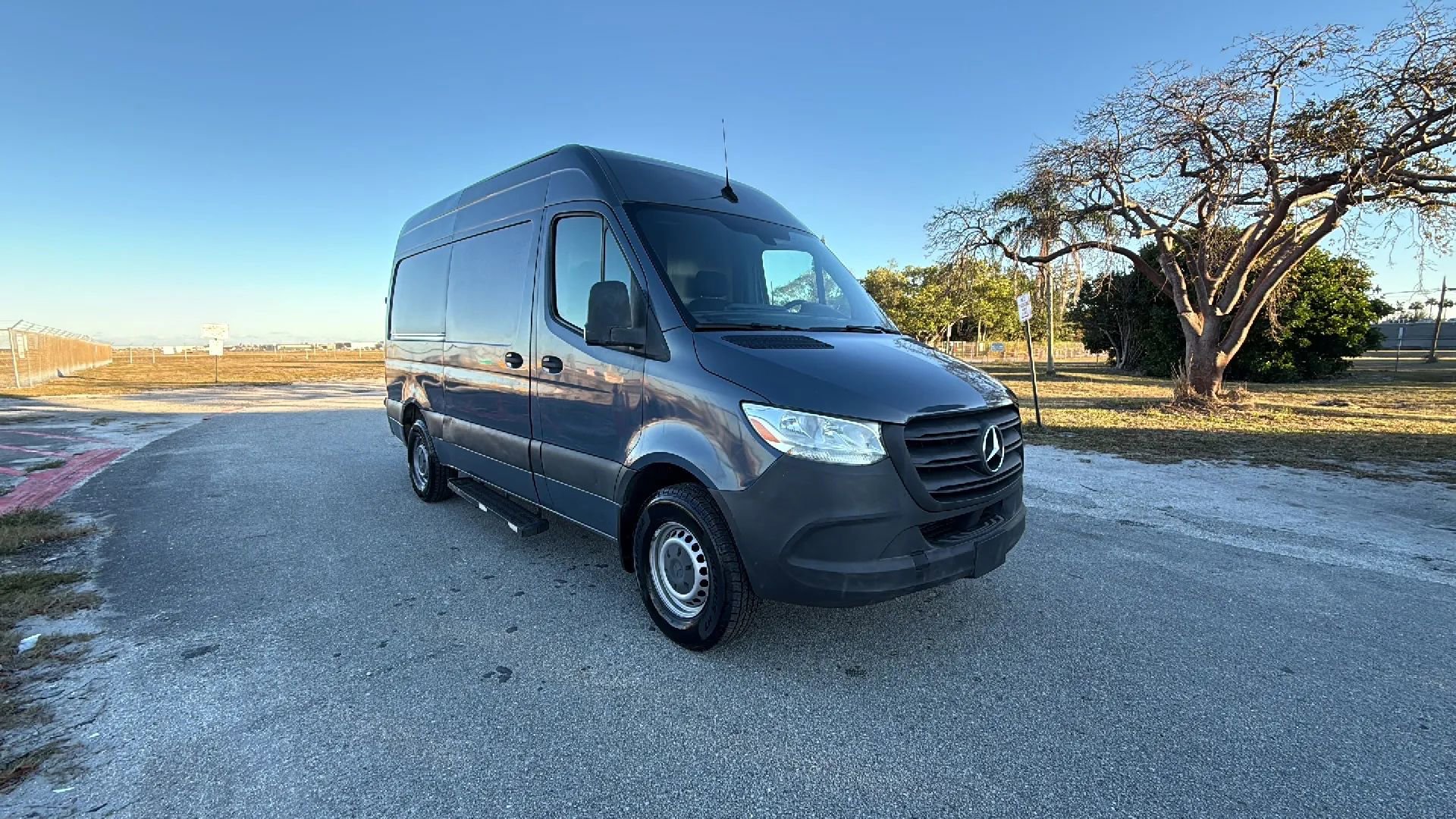 Used 2019 Mercedes-Benz Sprinter 144 image 5