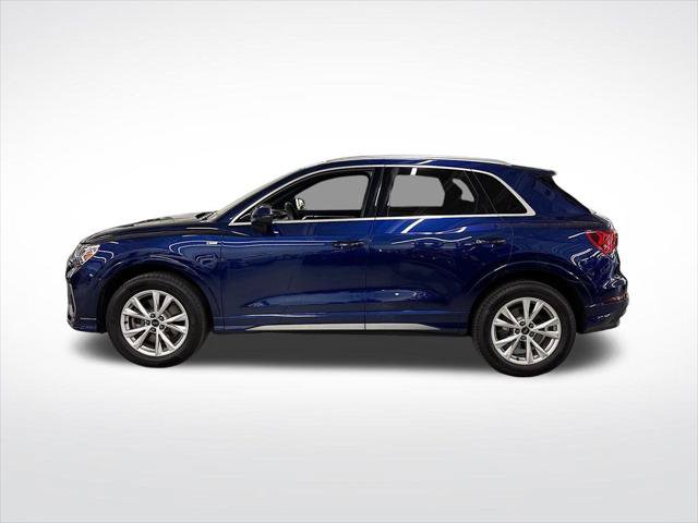 Certified 2025 Audi Q3 2.0T Premium w/ Convenience Package AWD/4WD image 2