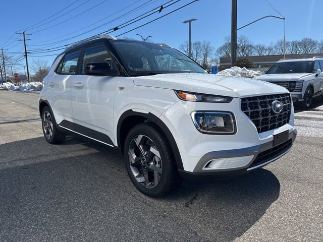 Certified 2026 Hyundai Venue SEL image 4