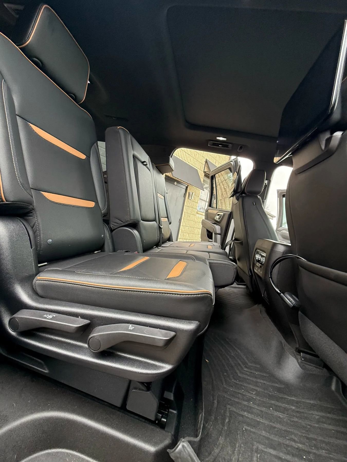 Used 2021 GMC Yukon AT4 w/ AT4 Premium Package image 50