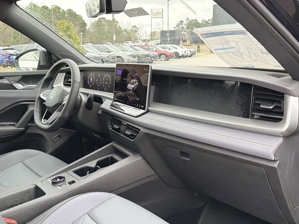 New 2026 Volkswagen Tiguan SE R-Line image 21