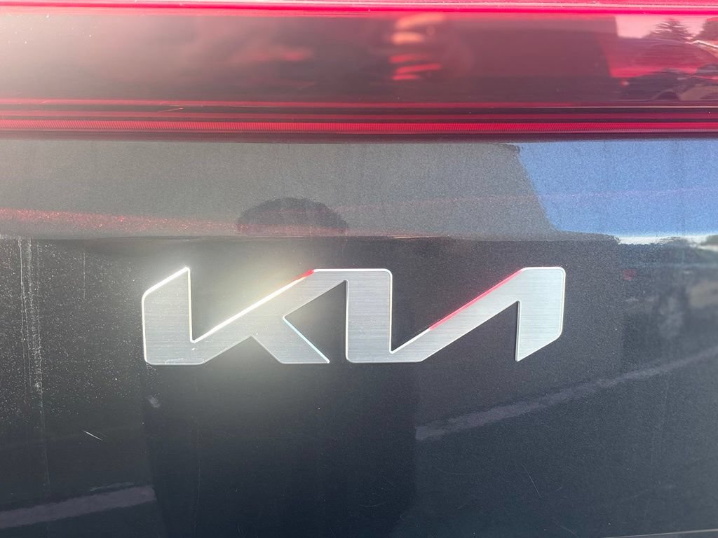 Used 2026 Kia Carnival LXS FWD image 30