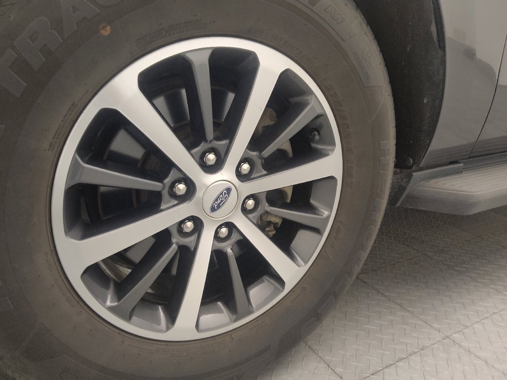 Used 2020 Ford Expedition XLT RWD image 31
