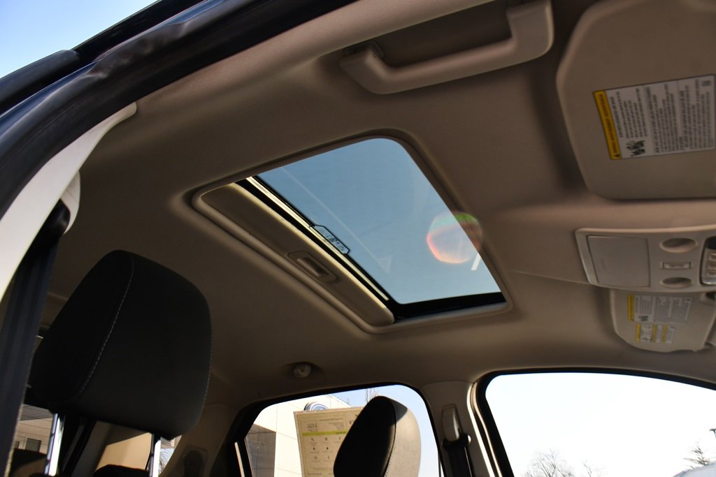 Used 2022 Ford EcoSport SE w/ SE Convenience Package image 16