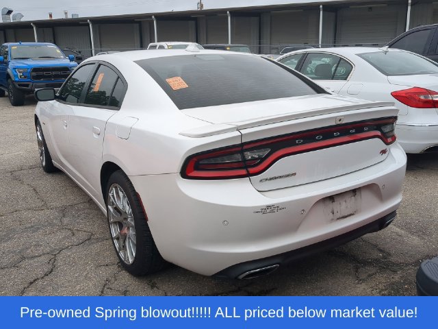Used 2015 Dodge Charger R/T RWD image 2