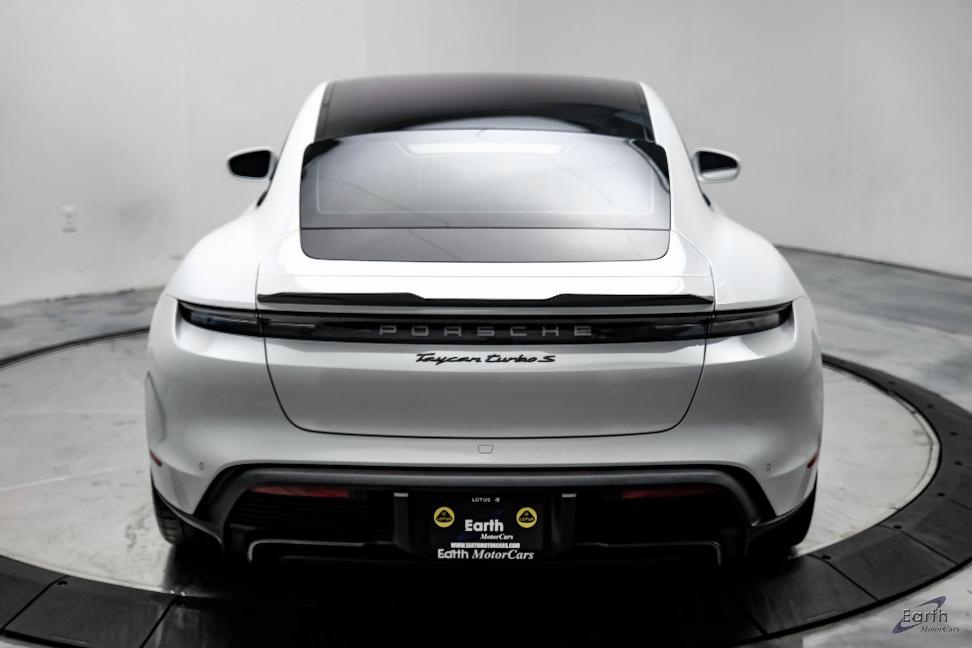 Used 2020 Porsche Taycan Turbo S image 11
