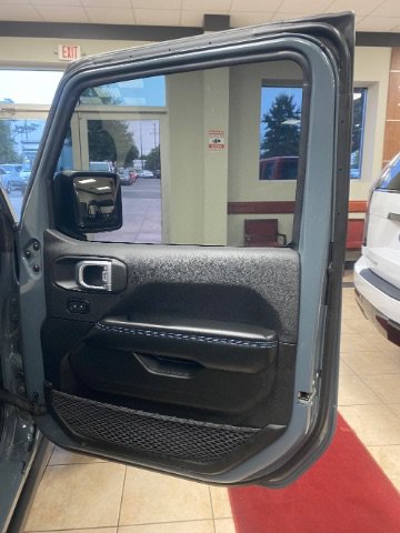 Used 2024 Jeep Wrangler Unlimited Rubicon 4xe AWD/4WD image 12