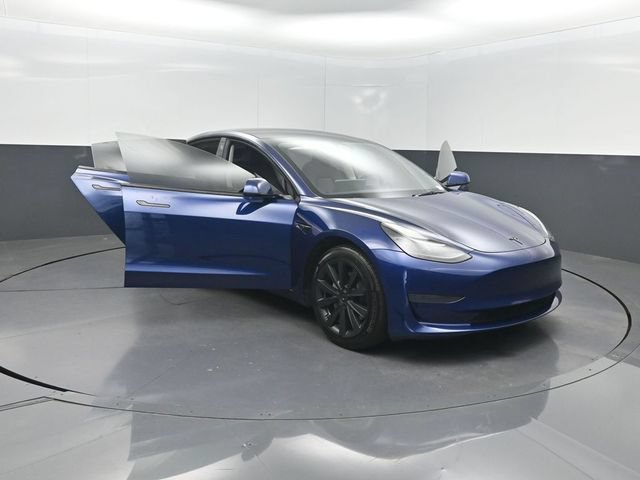 Used 2023 Tesla Model 3 Standard Range RWD image 34