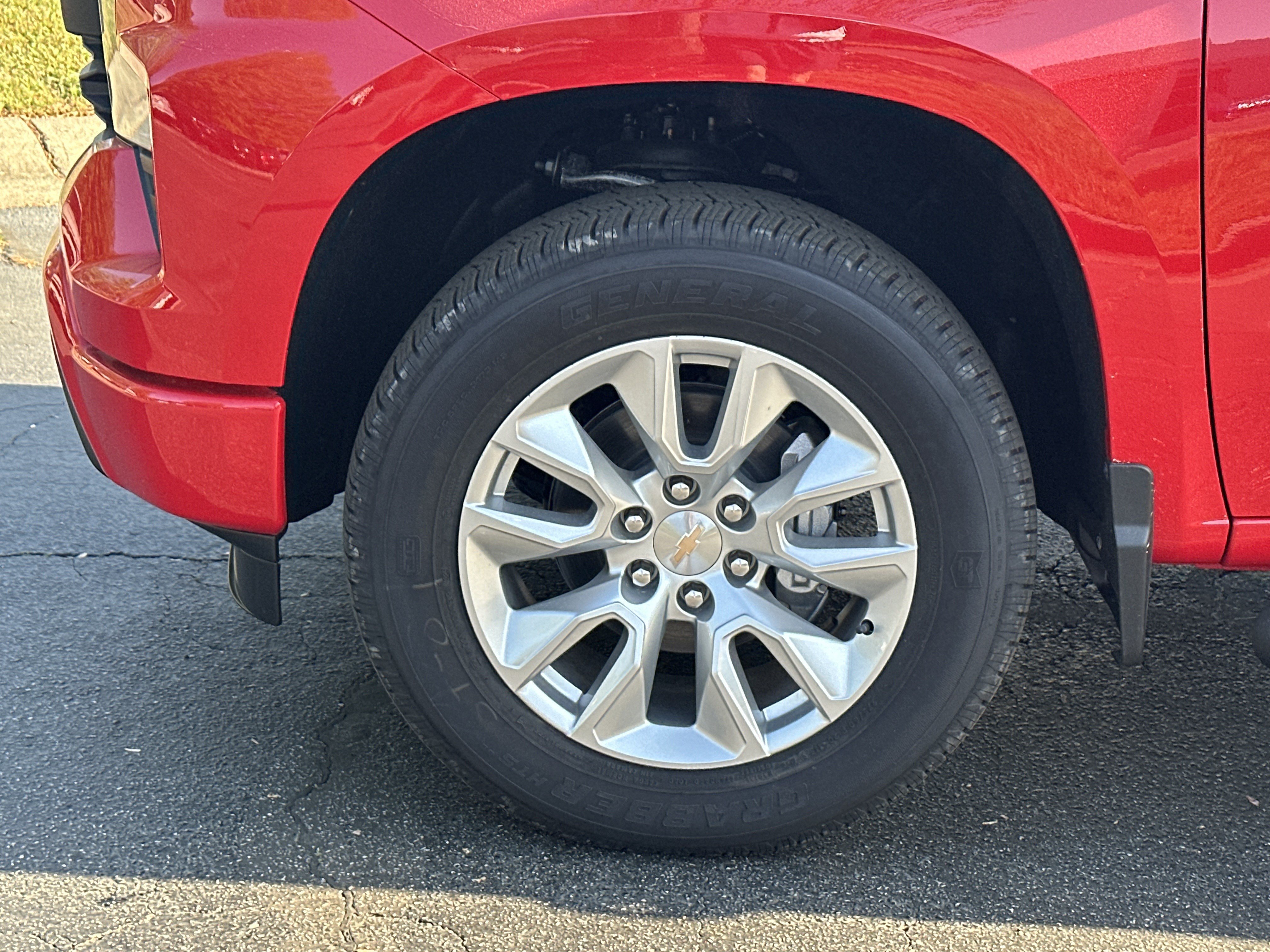 New 2026 Chevrolet Silverado 1500 Custom AWD/4WD image 11
