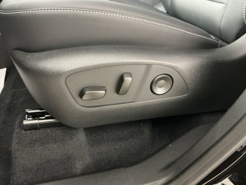 New 2026 Chevrolet Traverse LT AWD/4WD image 6