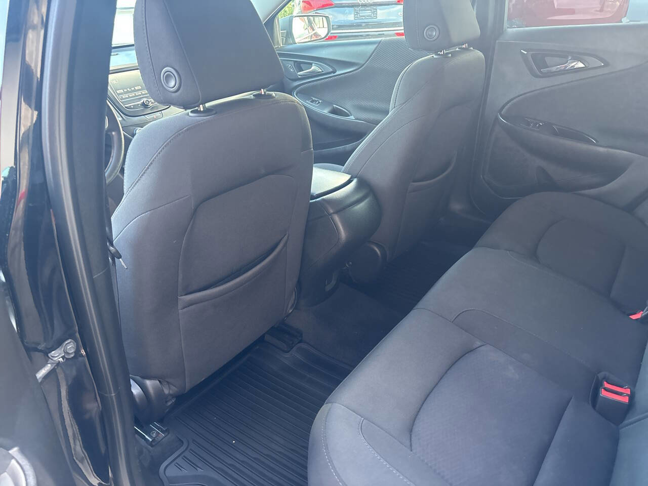 Used 2018 Chevrolet Malibu LS image 15