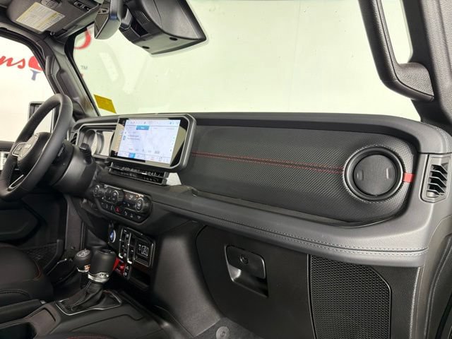 Used 2026 Jeep Wrangler Unlimited Rubicon AWD/4WD image 17