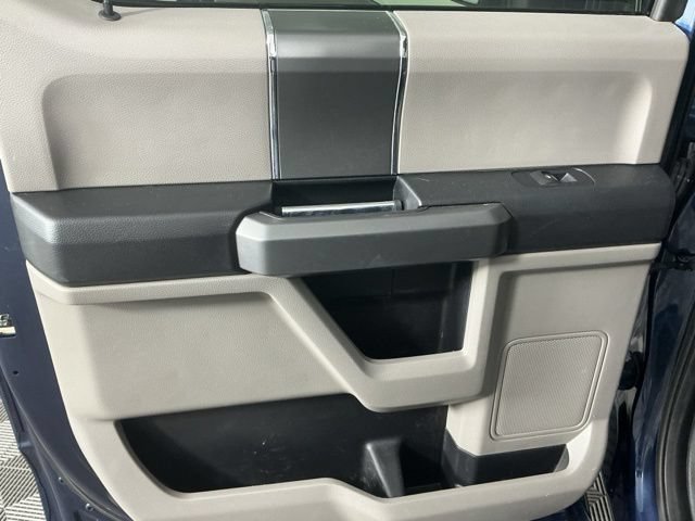 Used 2017 Ford F150 XLT w/ Equipment Group 302A Luxury AWD/4WD image 9