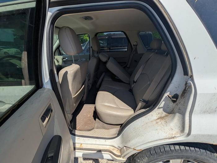 Used 2008 Mercury Mariner 4WD V6 image 23
