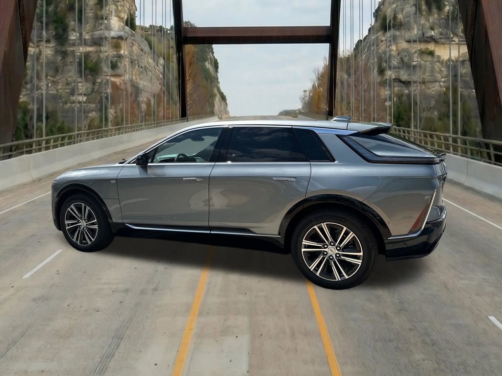 New 2026 Cadillac Lyriq Luxury image 6