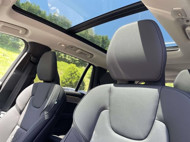 New 2026 Volvo XC90 B5 Core AWD/4WD image 13