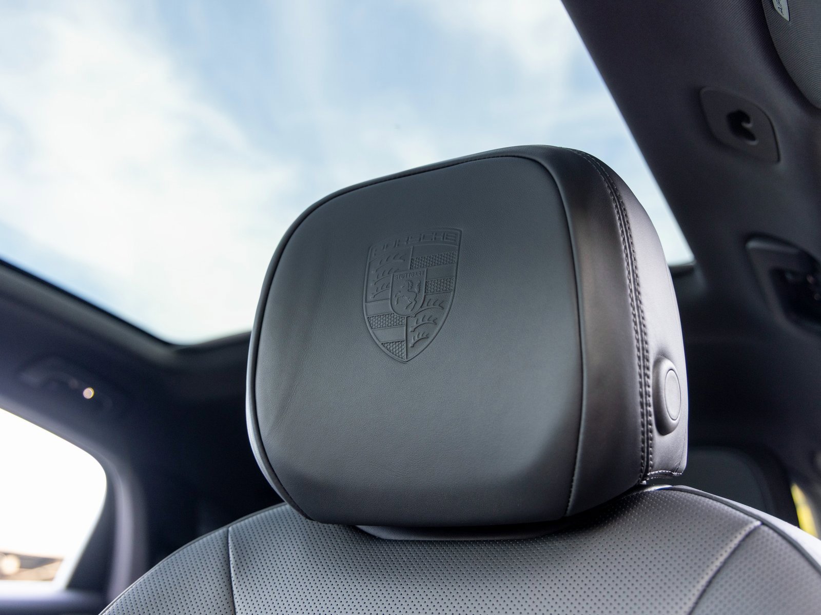 New 2026 Porsche Cayenne Coupe image 29