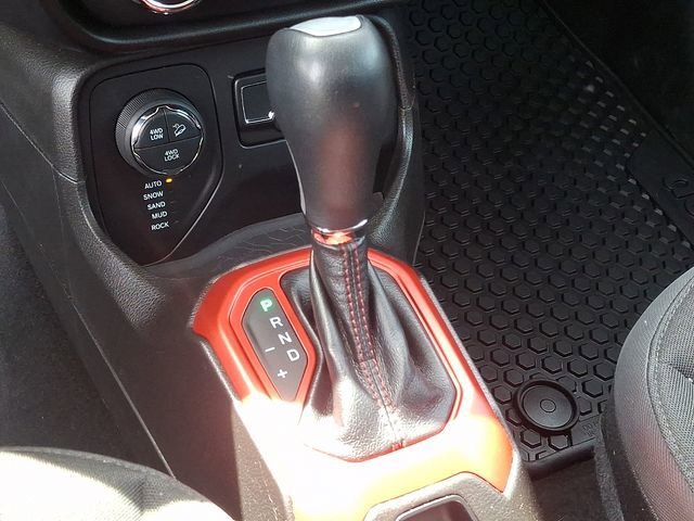 Used 2017 Jeep Renegade Trailhawk w/ Cold Weather Group II image 14