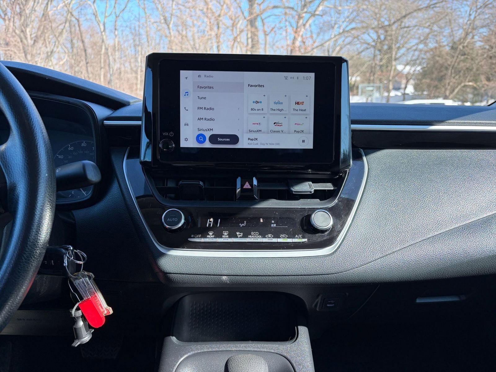 Used 2025 Toyota Corolla LE image 17