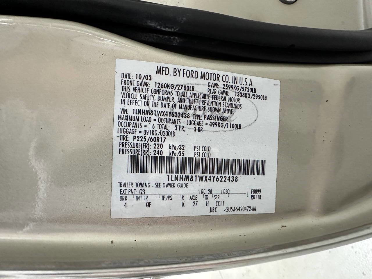 Used 2004 Lincoln Town Car Executive image 28