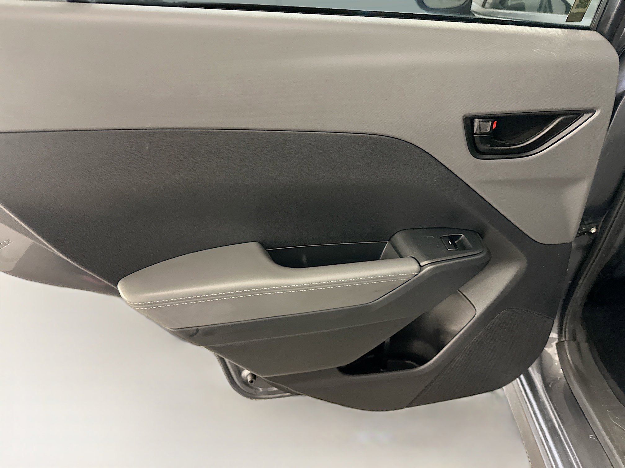 Used 2024 Subaru Crosstrek 2.0i Premium image 27