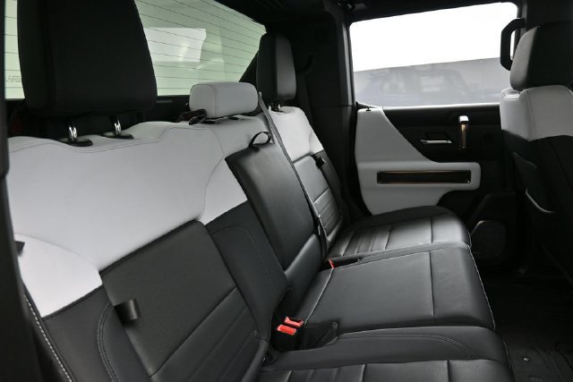 Used 2024 GMC Hummer EV 2X w/ LPO, Illumination Package AWD/4WD image 26