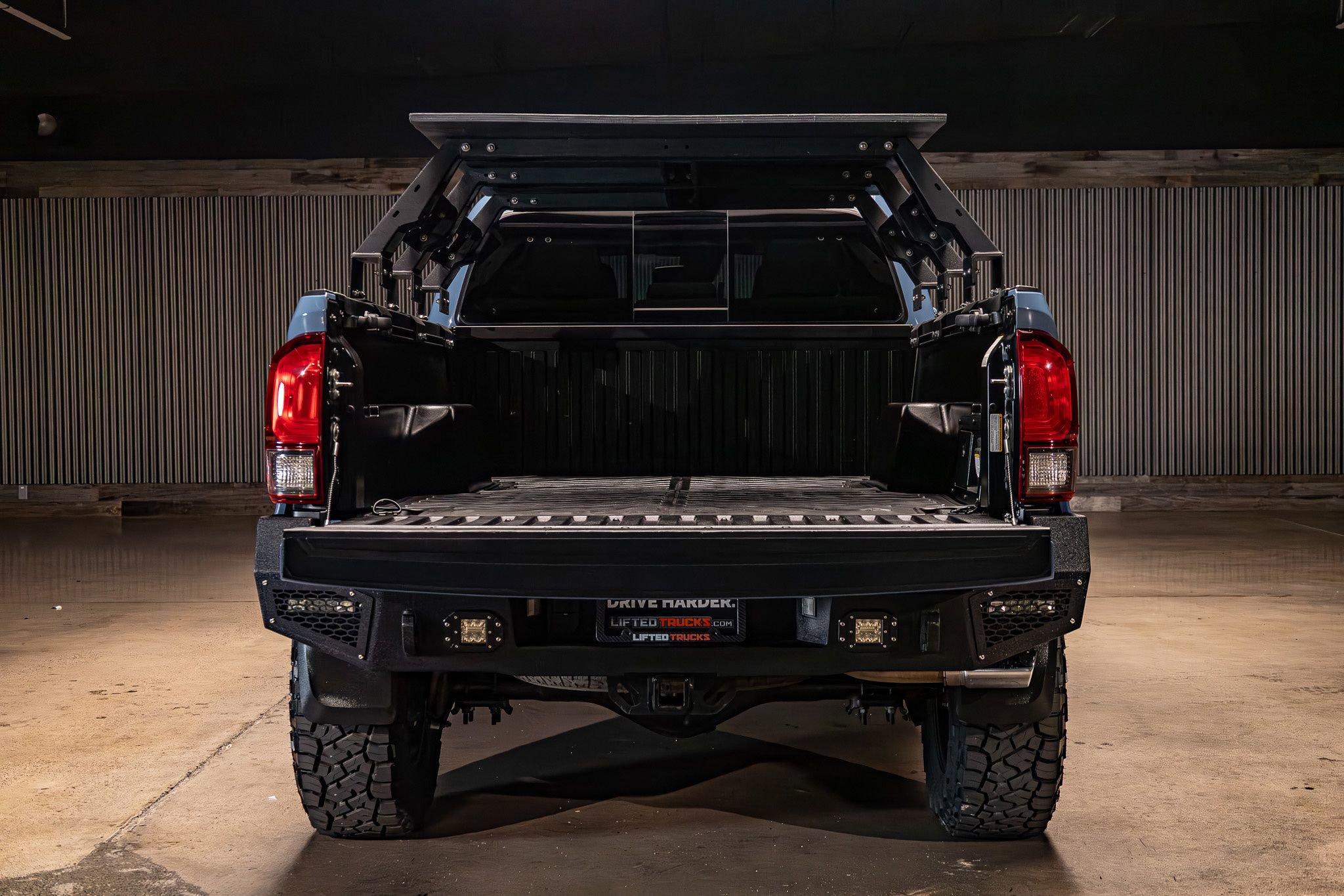 Used 2019 Toyota Tacoma TRD Off-Road w/ Technology Package image 9