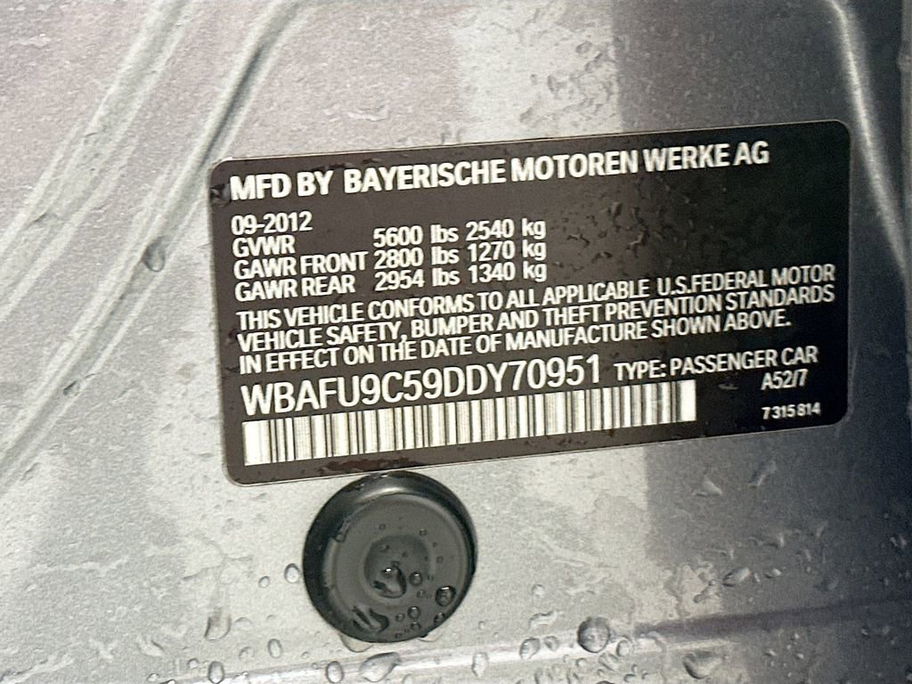 Used 2013 BMW 550i xDrive Sedan image 35