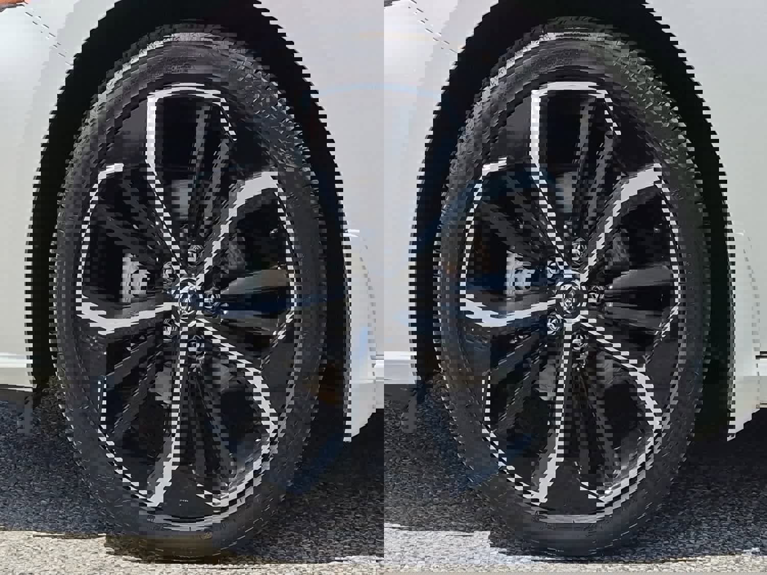 Used 2023 Nissan Altima 2.5 SR w/ SR Premium Package image 6