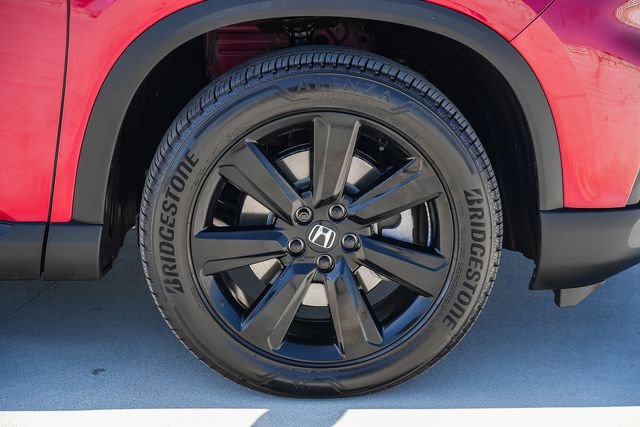 Certified 2025 Honda Pilot Black Edition image 12