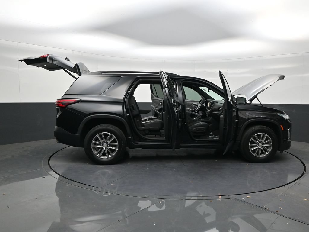 Used 2023 Chevrolet Traverse LT FWD image 29
