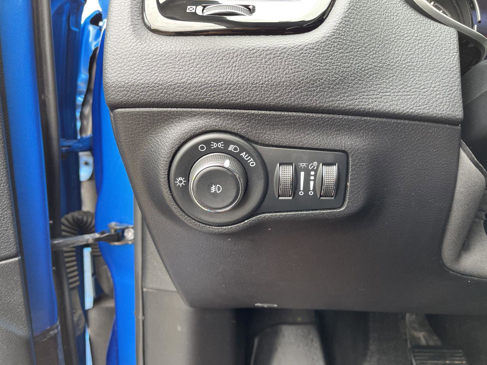 Used 2021 Jeep Compass Limited AWD/4WD image 16
