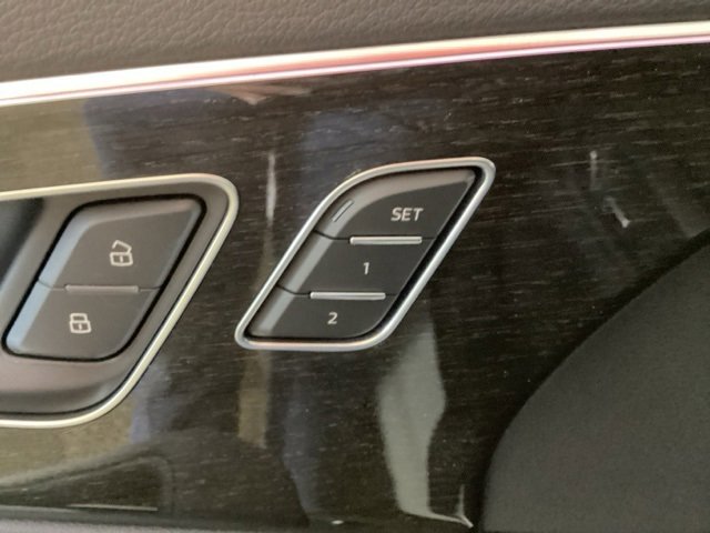New 2025 Audi Q7 3.0T Prestige image 17